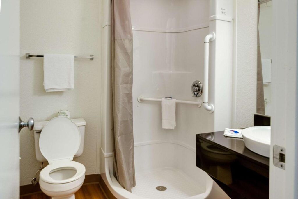 Motel 6-Lenexa, KS - Kansas City Southwest - Image 4