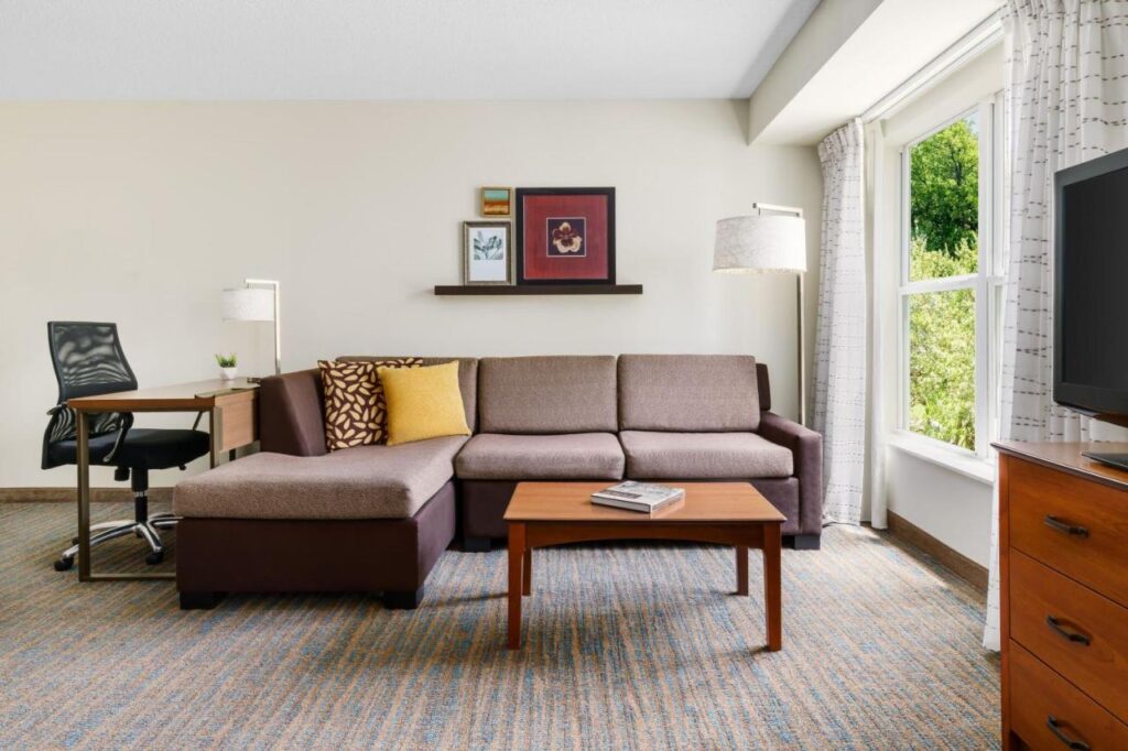 Residence Inn by Marriott Philadelphia Montgomeryville - Image 3
