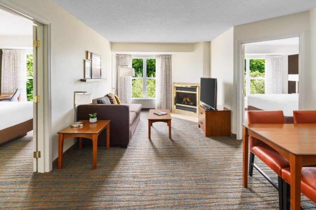 Residence Inn by Marriott Philadelphia Montgomeryville - Image 4