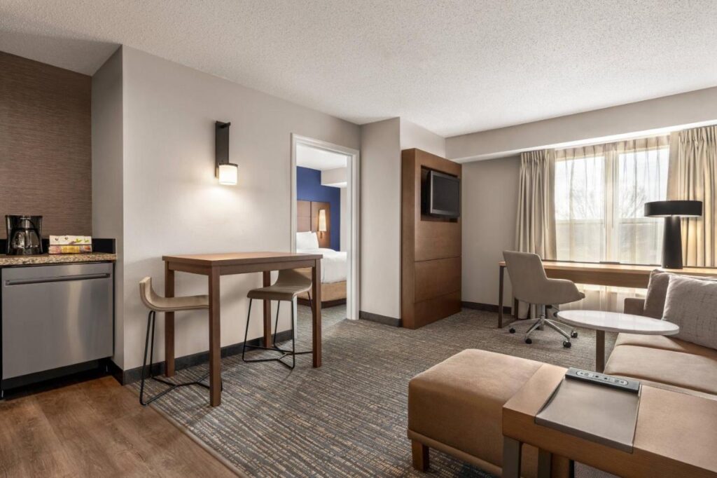 Residence Inn by Marriott Philadelphia West Chester/Exton - Image 6