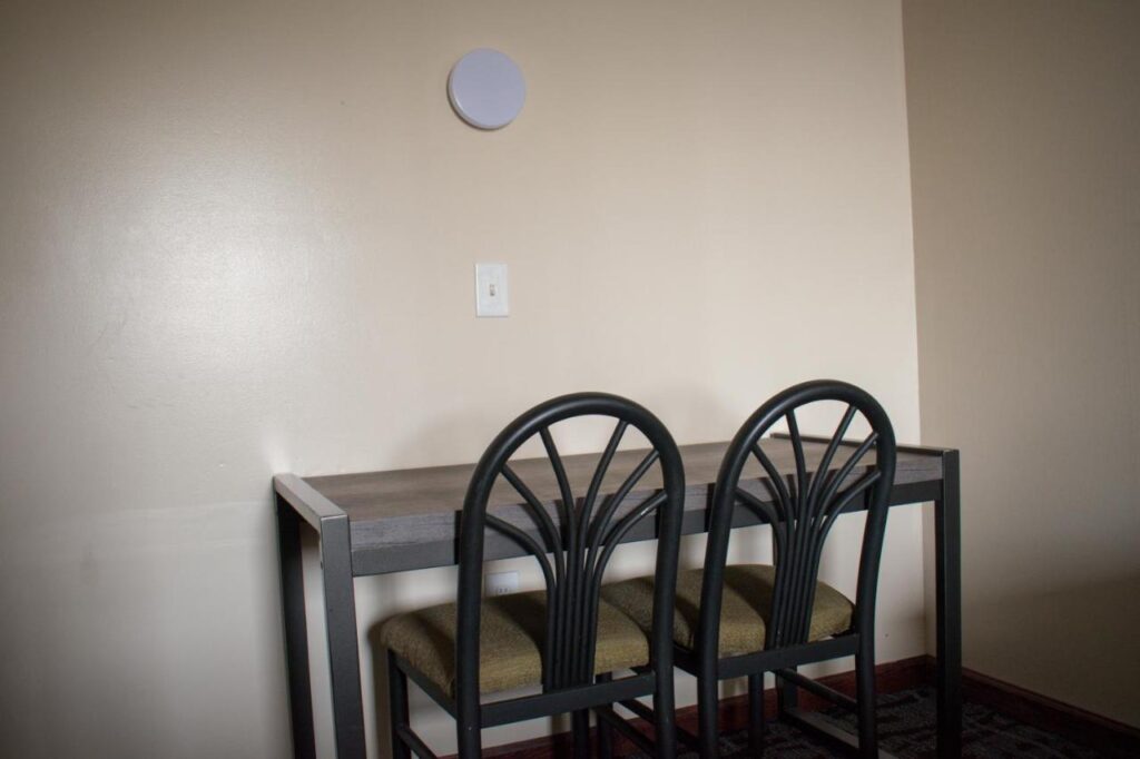 Inn of Lenoir Motor Lodge - Image 3