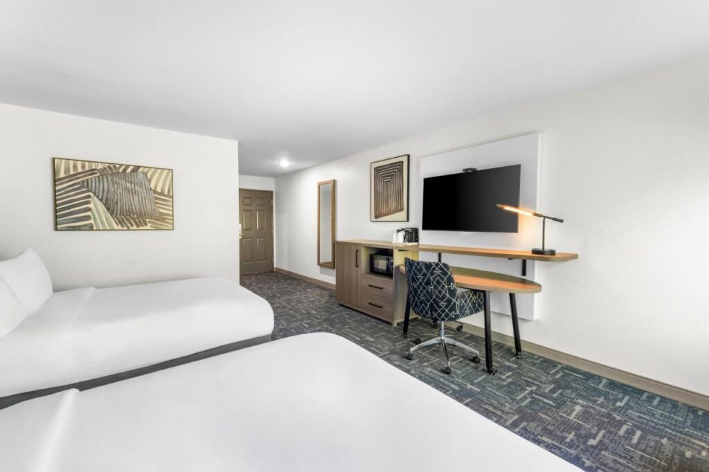 Best Western Acadia Hotel - Image 2