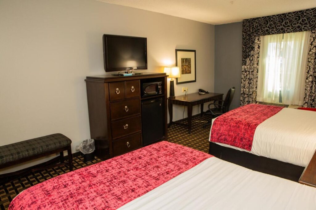 Evangeline Downs Hotel, an Ascend Collection Hotel - Image 2