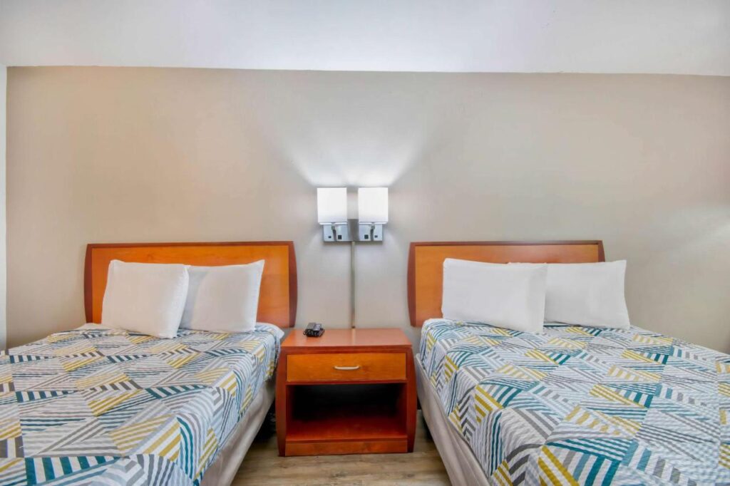 Motel 6-Abbeville, LA - Image 4