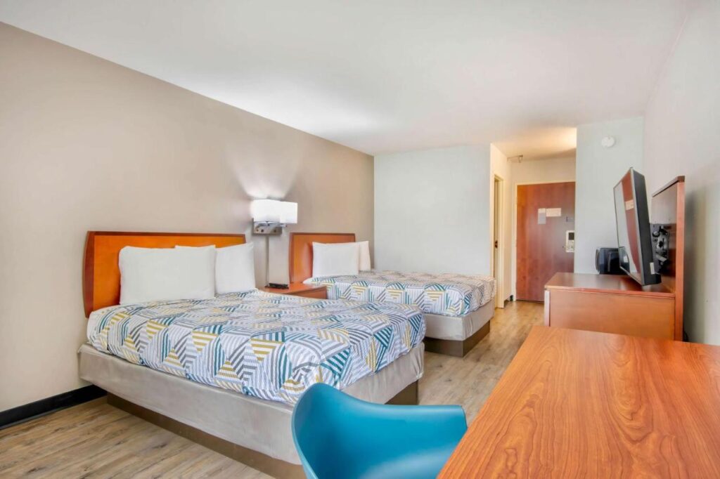 Motel 6-Abbeville, LA - Image 6