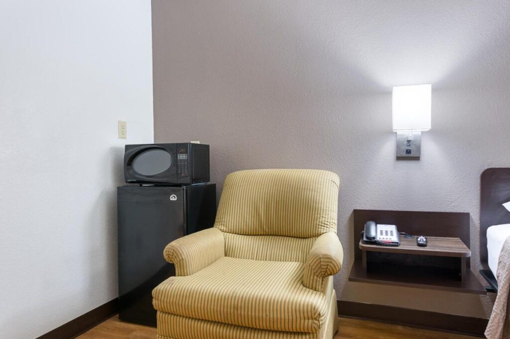 Motel 6-New Iberia, LA - Image 3
