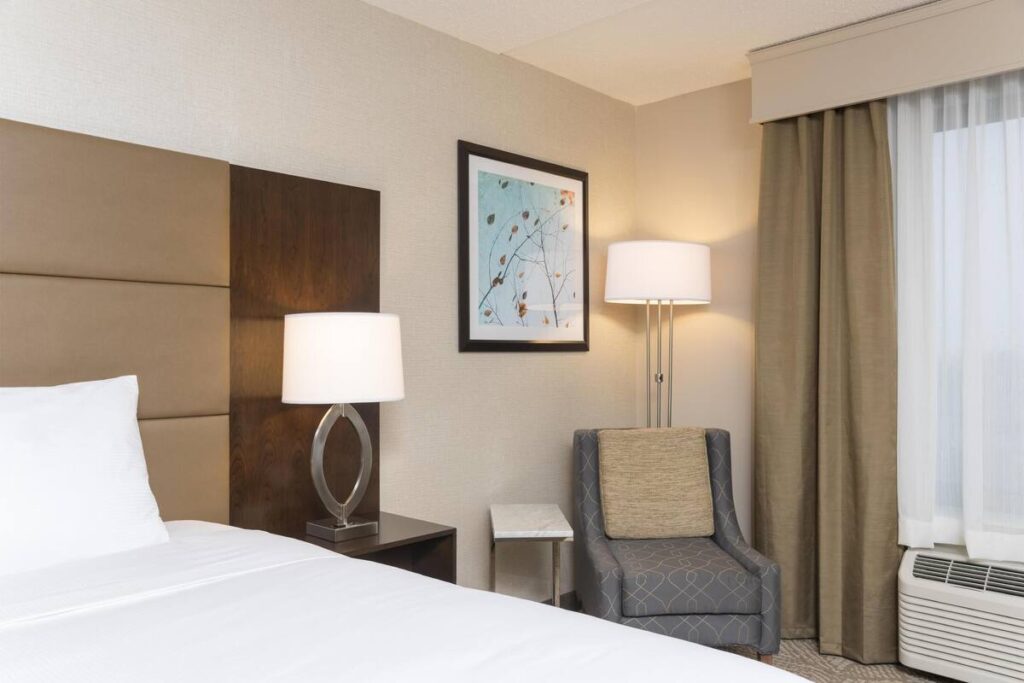 Doubletree by Hilton Pleasant Prairie Kenosha, WI - Image 1