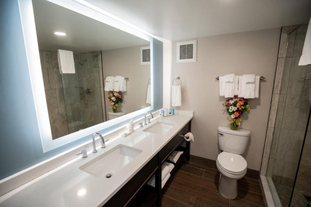 Fort William Henry Hotel - Image 2