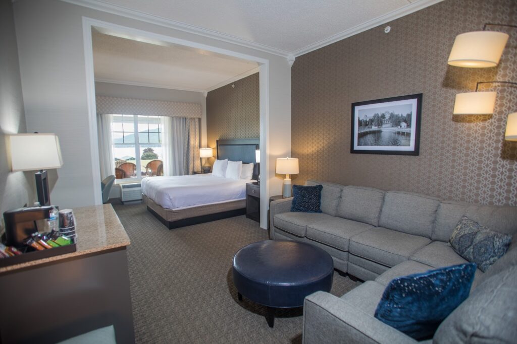 Fort William Henry Hotel - Image 6