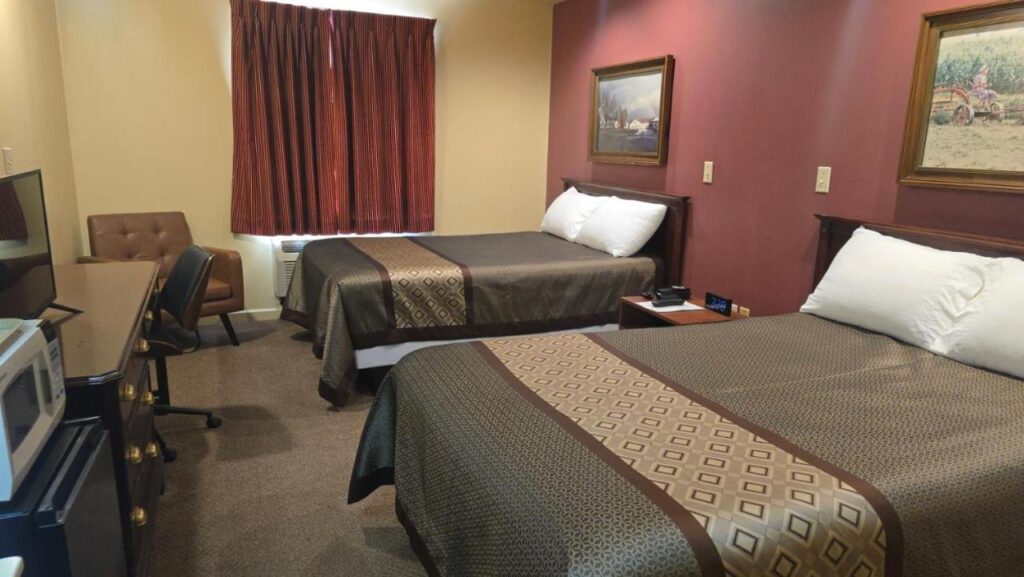 Classic Inn Lancaster - Image 5