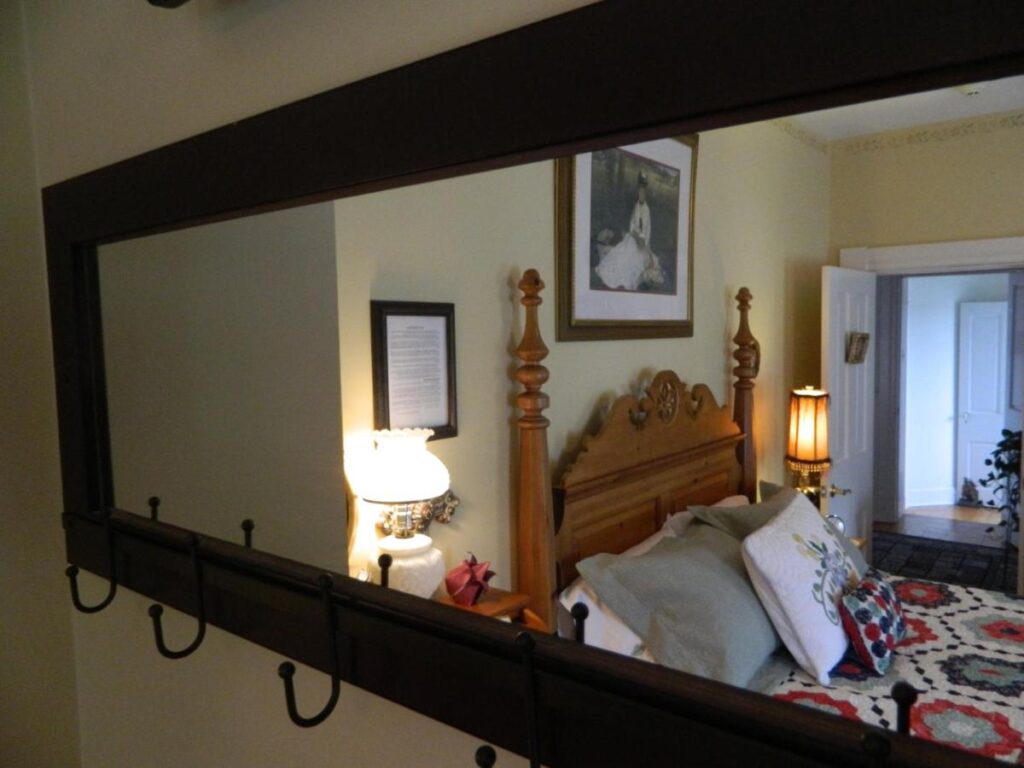 EJ Bowman House Bed & Breakfast - Image 4