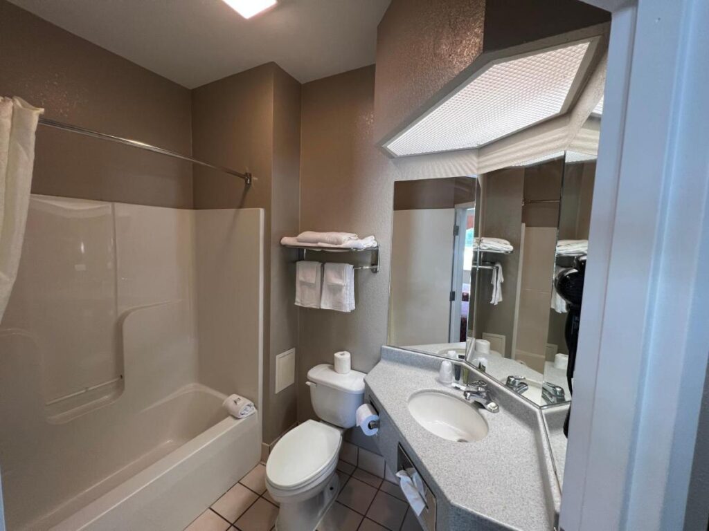 Scottish Inns Ronks - Image 3