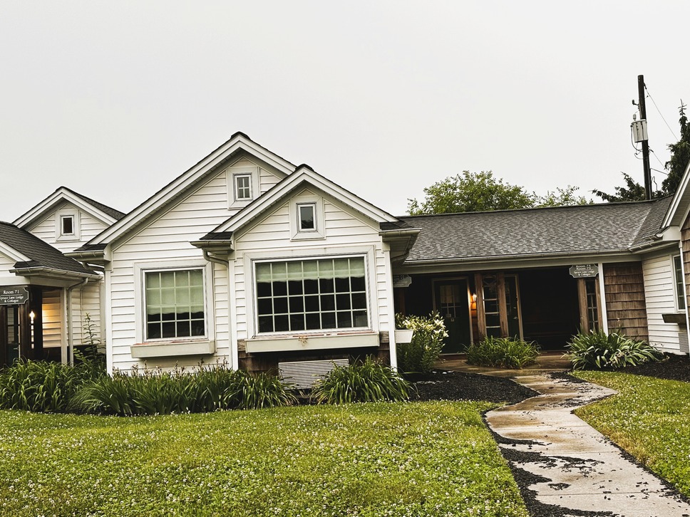Spruce Lane Lodge and Cottages - Image 6