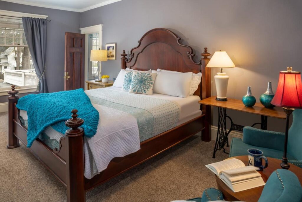 The Nordic Pineapple Bed and Breakfast - Image 3
