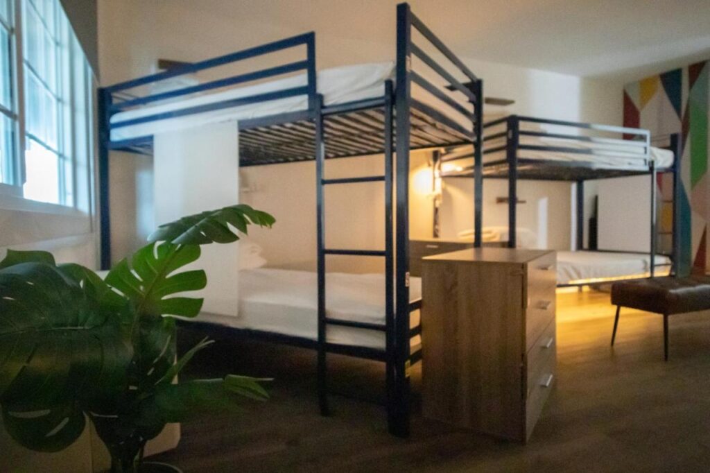 Bposhtels Las Vegas - Image 2