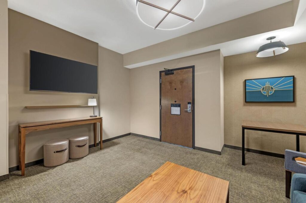 Drury Plaza Hotel Lincoln Downtown - Image 4