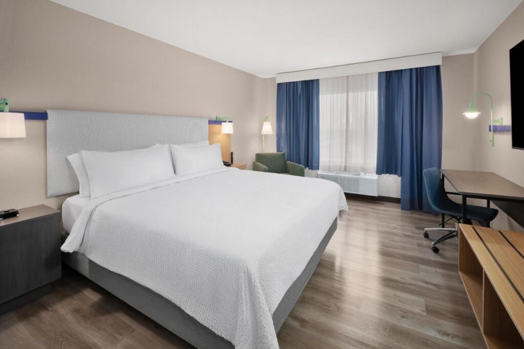 Garner Hotel Lincoln North by IHG - Image 4
