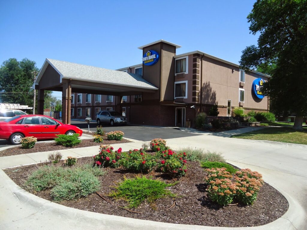 TownHouse Extended Stay Hotel Downtown - Image 5