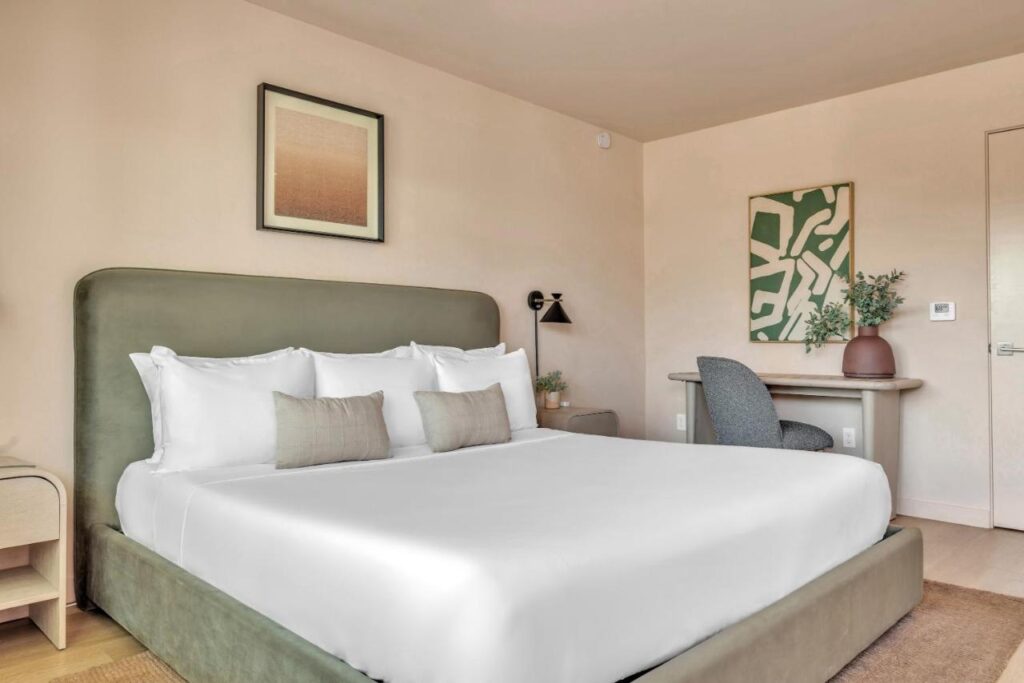 City Center Hotel By Kasa - Image 2