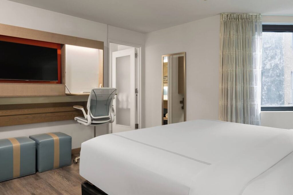 EVEN Hotel Brooklyn by IHG - Image 3