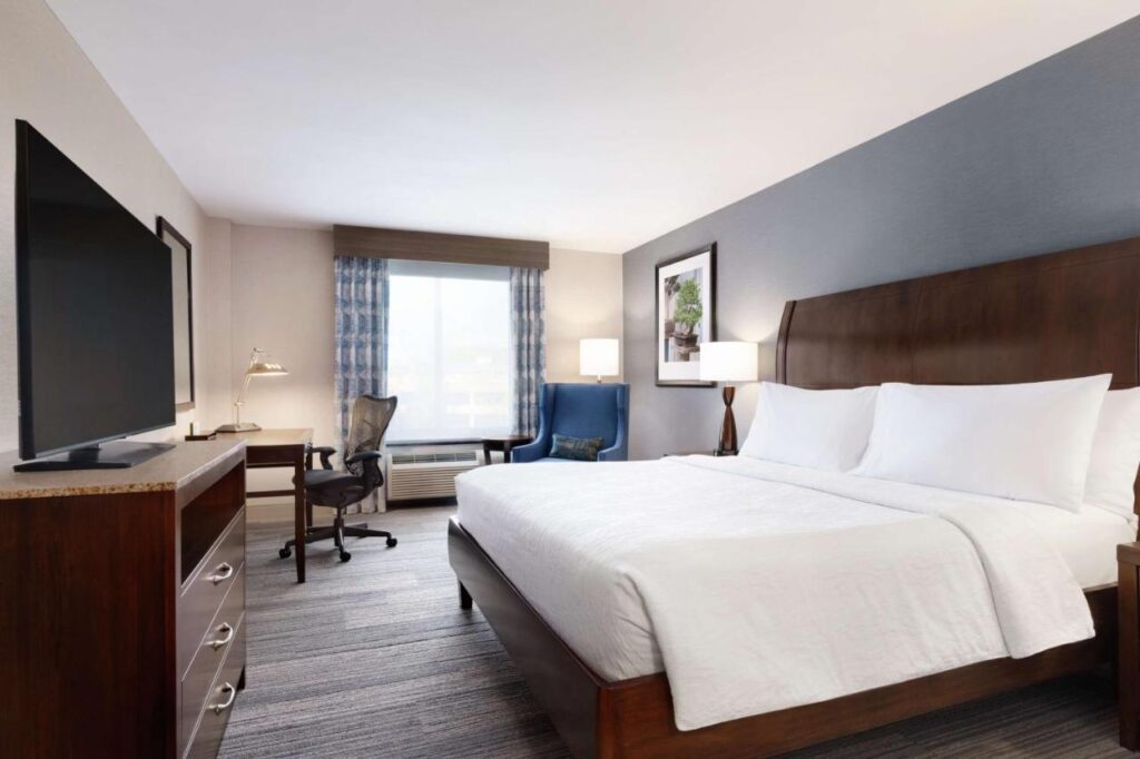 Hilton Garden Inn Stony Brook - Image 2