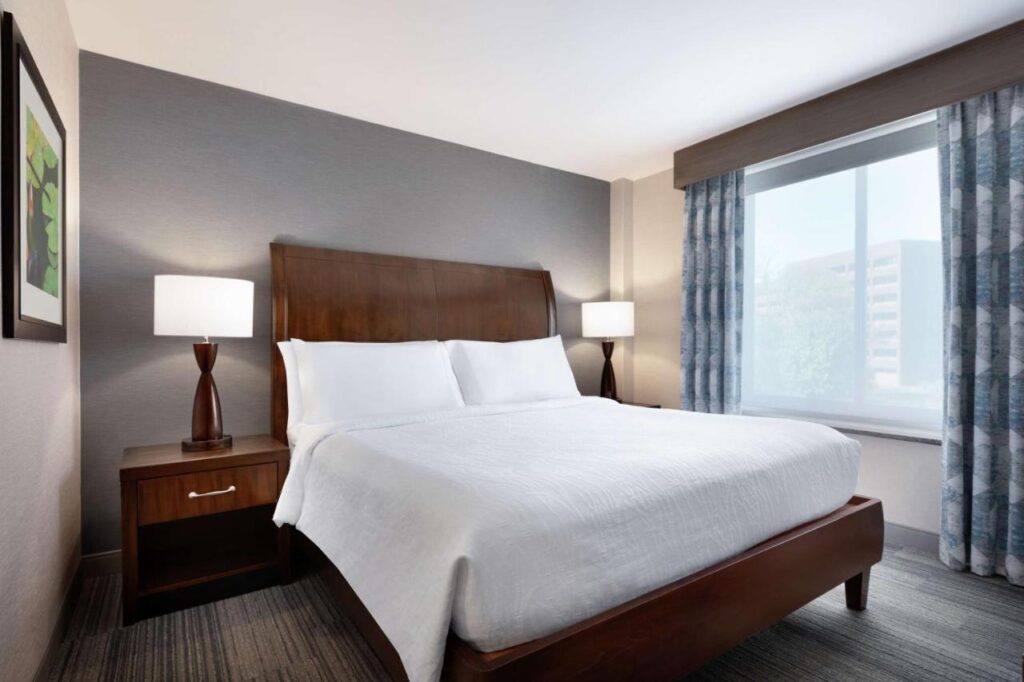 Hilton Garden Inn Stony Brook - Image 6