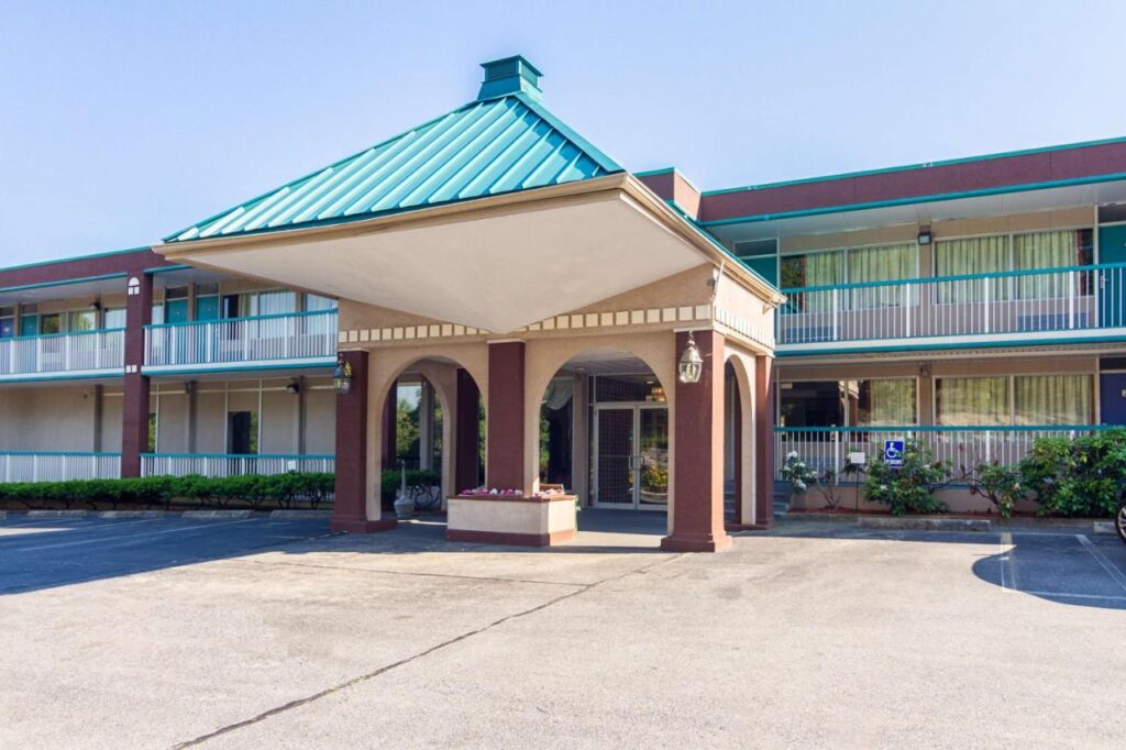 Motel 6-Groton, CT - Casinos nearby - Image 1