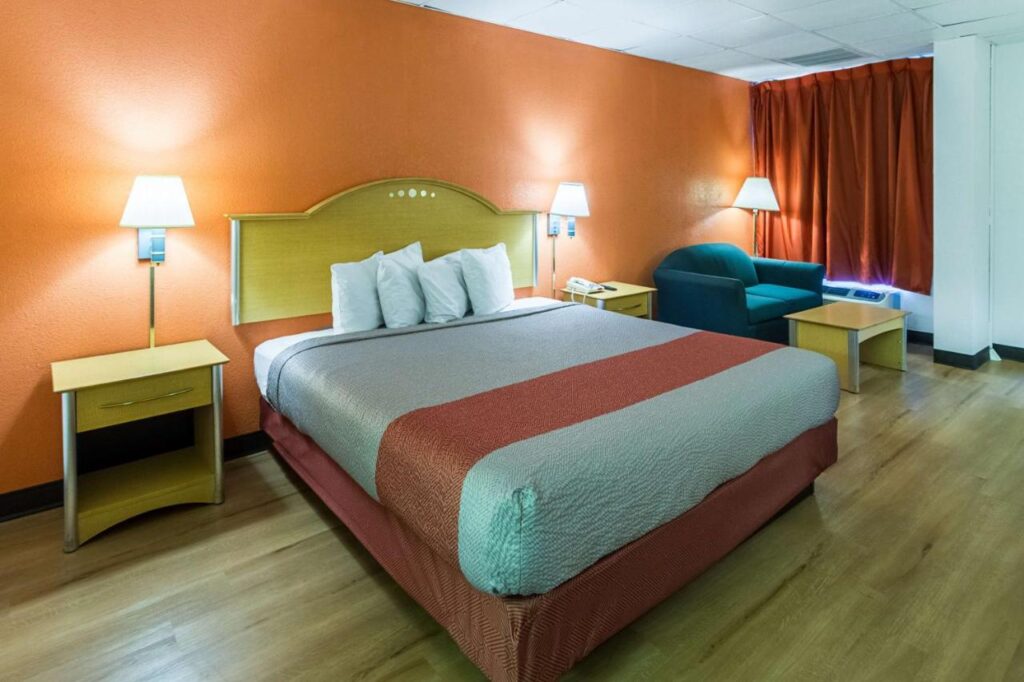 Motel 6-Groton, CT - Casinos nearby - Image 3