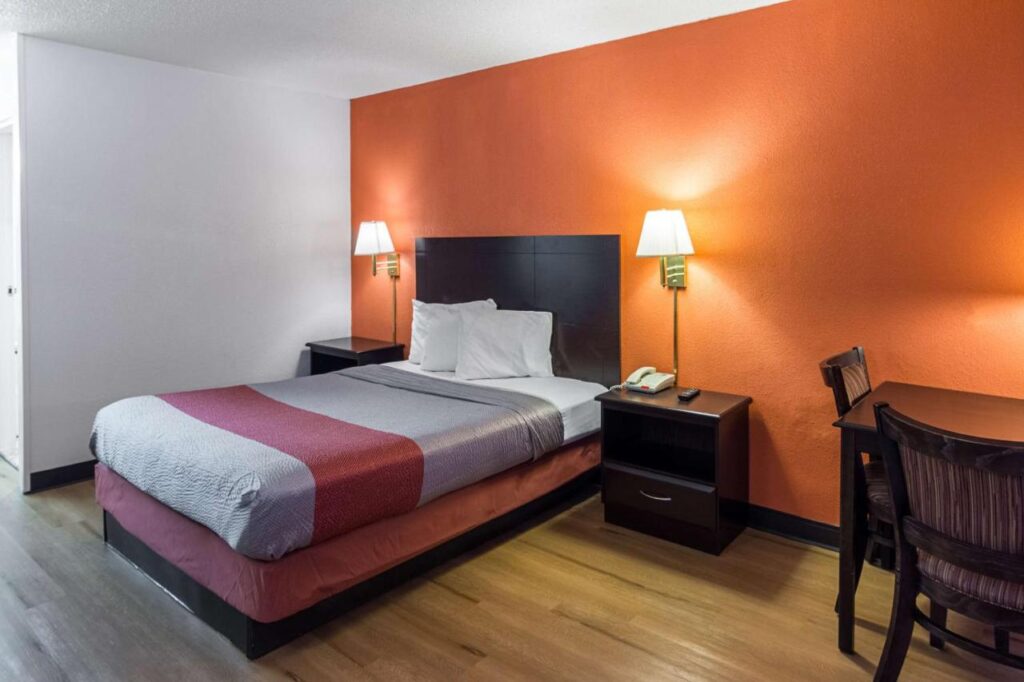 Motel 6-Groton, CT - Casinos nearby - Image 5