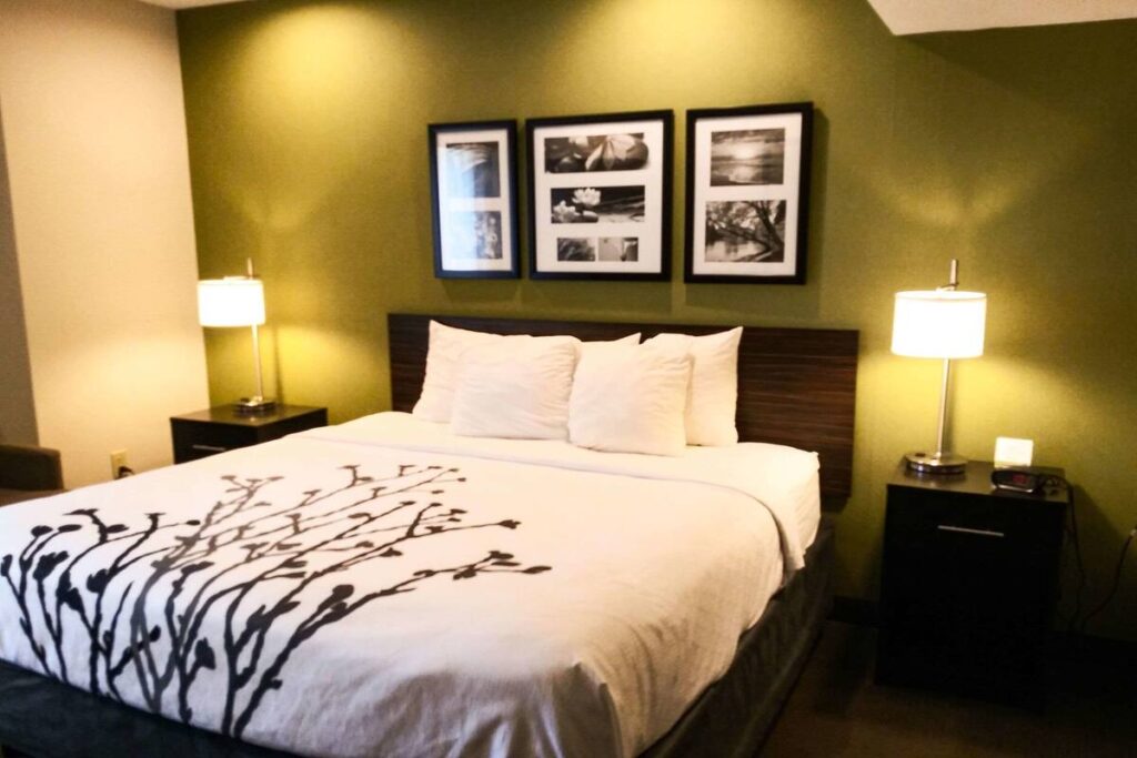 Sleep Inn & Suites Niantic North - Image 5