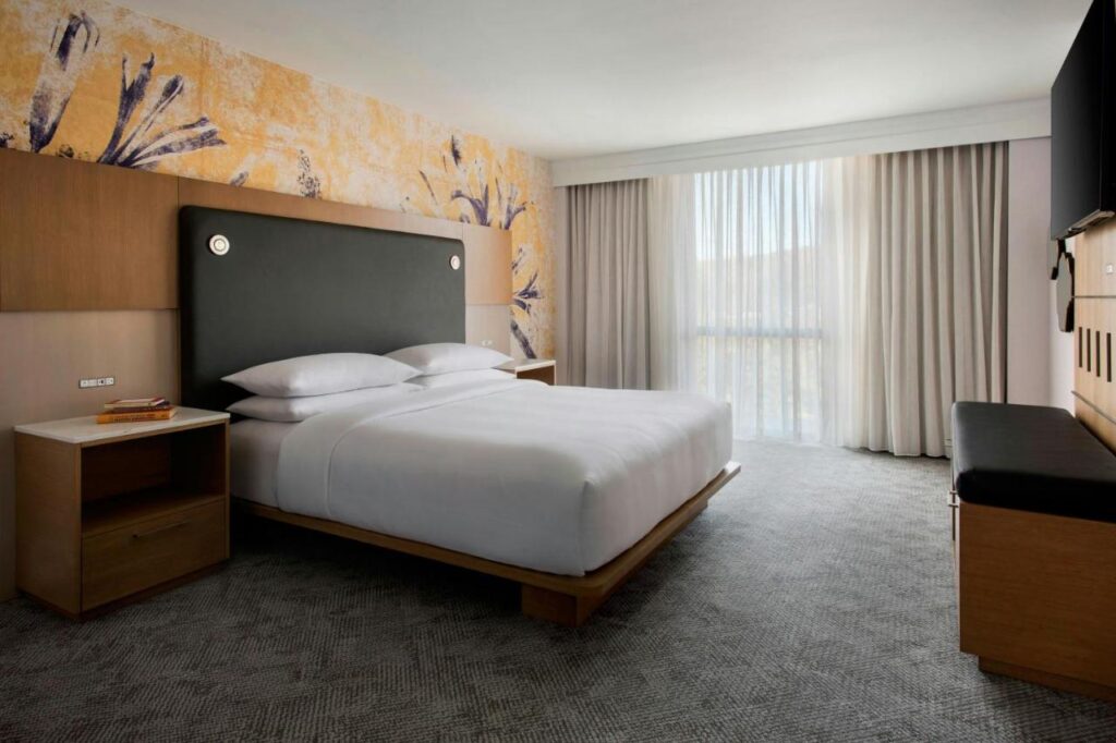 Westchester Marriott - Image 4