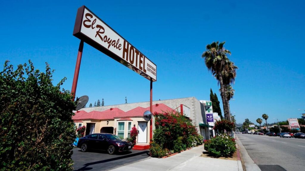 El Royale Hotel - Near Universal Studios Hollywood - Image 1