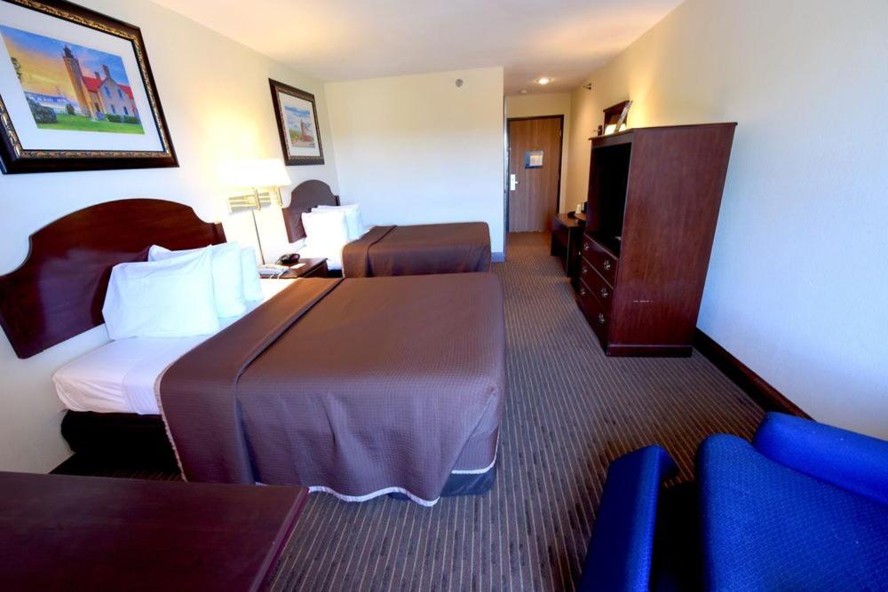Bayside Hotel of Mackinac - Image 2