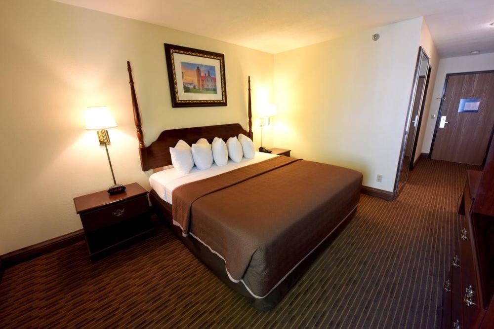 Bayside Hotel of Mackinac - Image 4