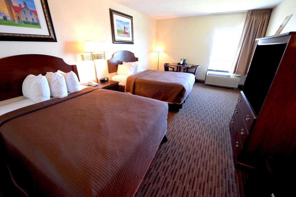 Bayside Hotel of Mackinac - Image 6