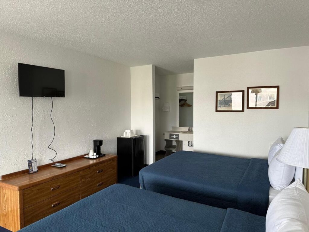 Bayside Inn - Image 3