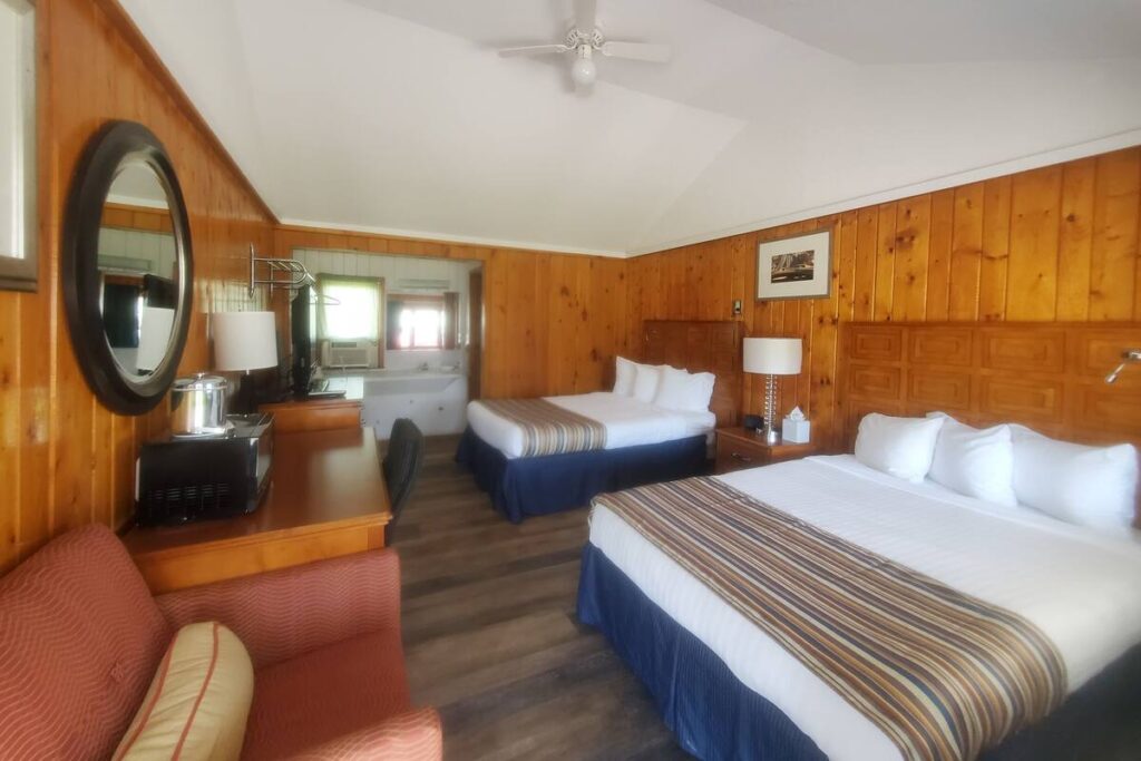 Bayside Inn - Image 5