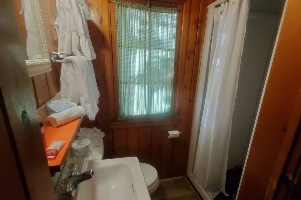 Bayside Inn - Image 6