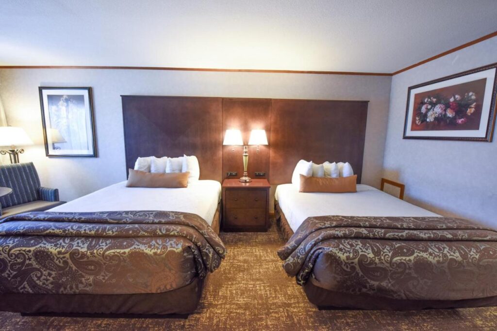 Best Western Plus Dockside Waterfront Inn - Image 4