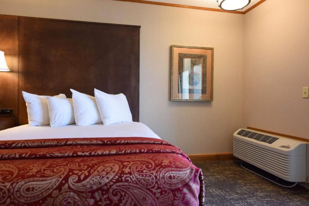 Best Western Plus Dockside Waterfront Inn - Image 5