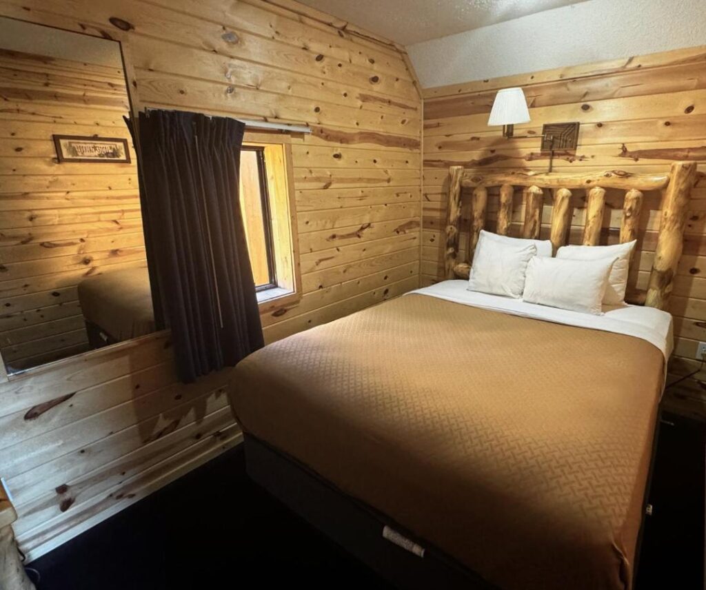 Cabins of Mackinac & Lodge - Image 4