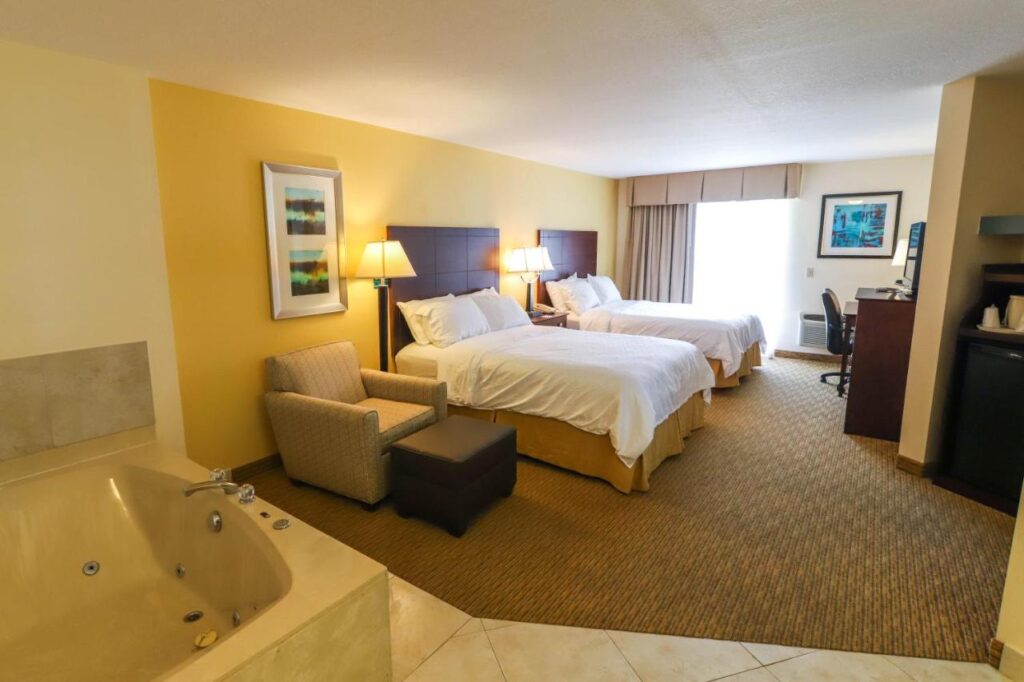Holiday Inn Express St. Ignace-Lake Front by IHG - Image 5