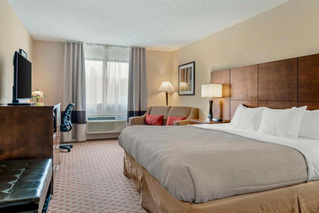 Quality Inn Saint Ignace I-75 - Image 1