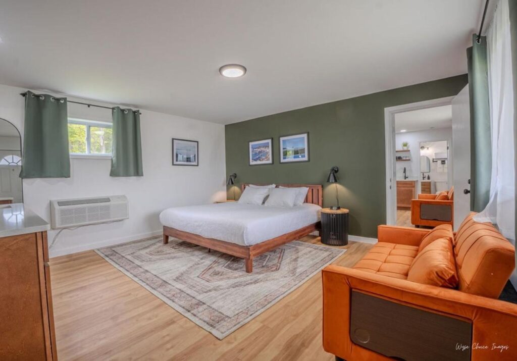 The Inn at Shady Pines - Image 4
