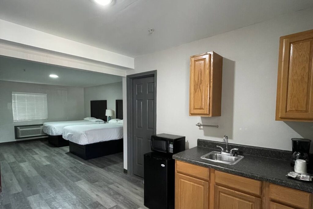 High Falls Inn & Suites - Image 5