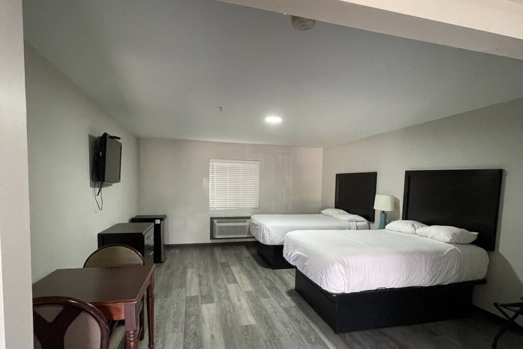 High Falls Inn & Suites - Image 6