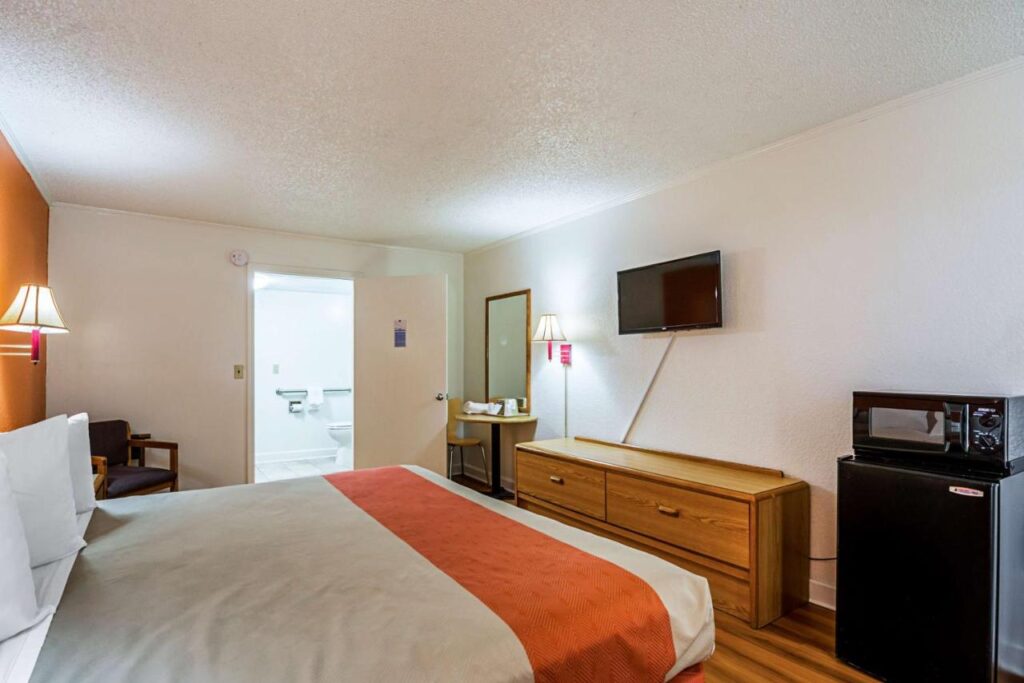 Motel 6-Perry, GA - Image 2