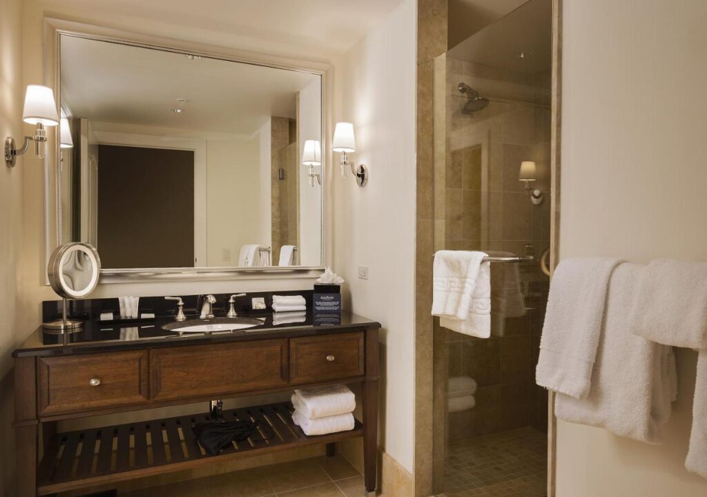 The Edgewater - Image 4