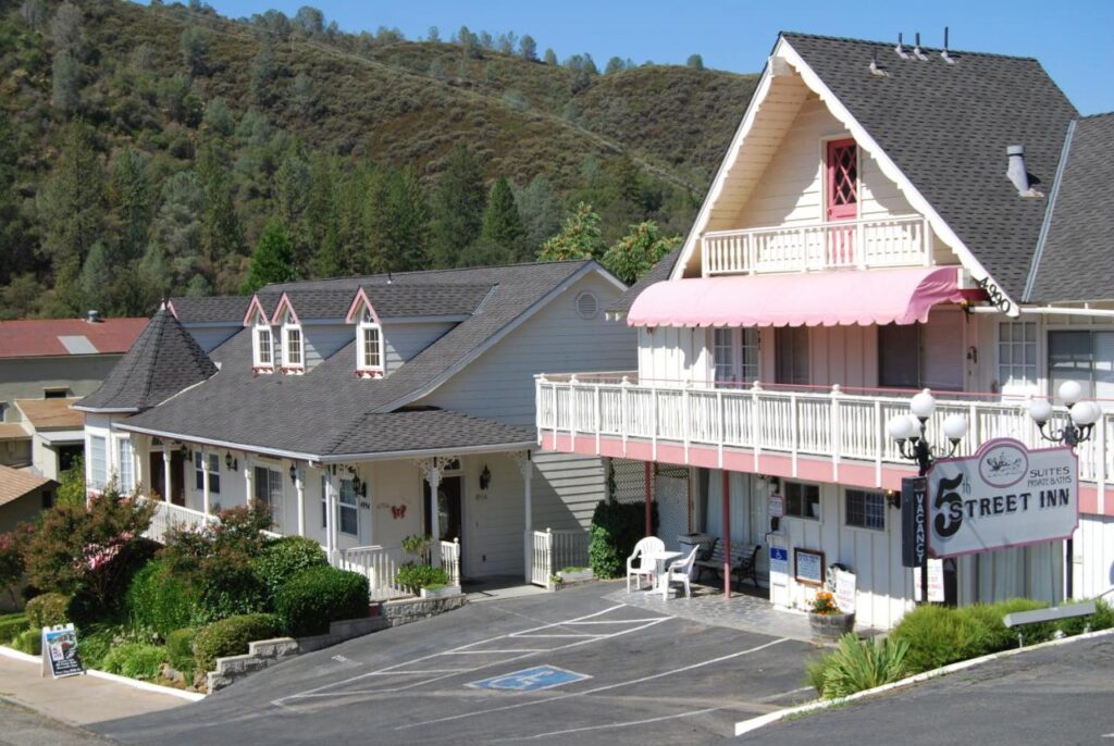 5th Street Inn - Image 1