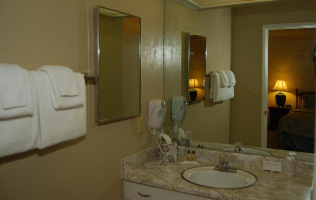 5th Street Inn - Image 4